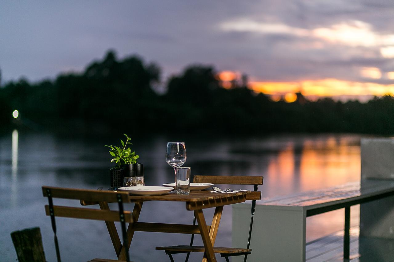 The Zeit River Kwai Kancsanaburi Kültér fotó